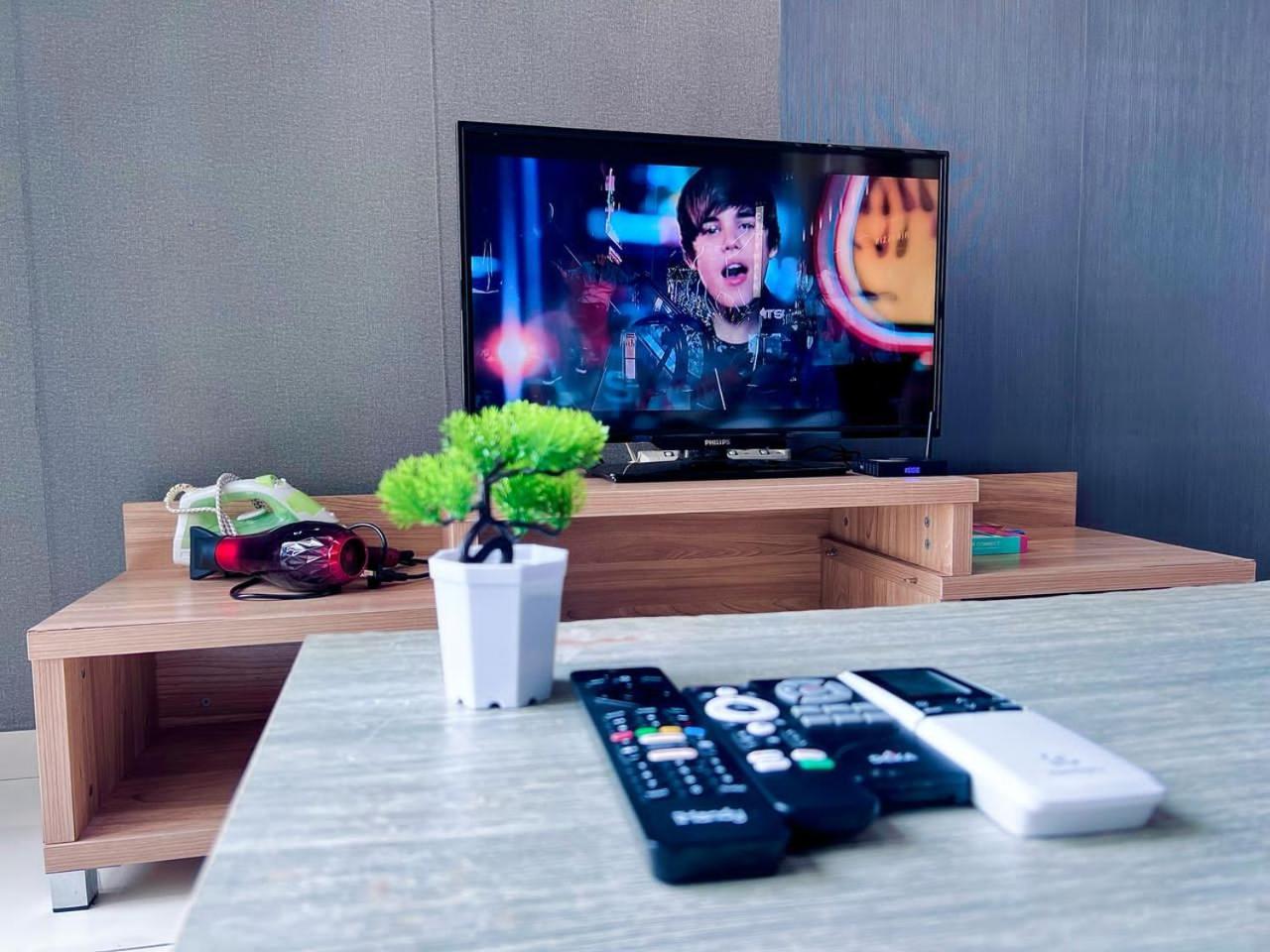 D Summit With Wifi And Tvbox Johor Bahru